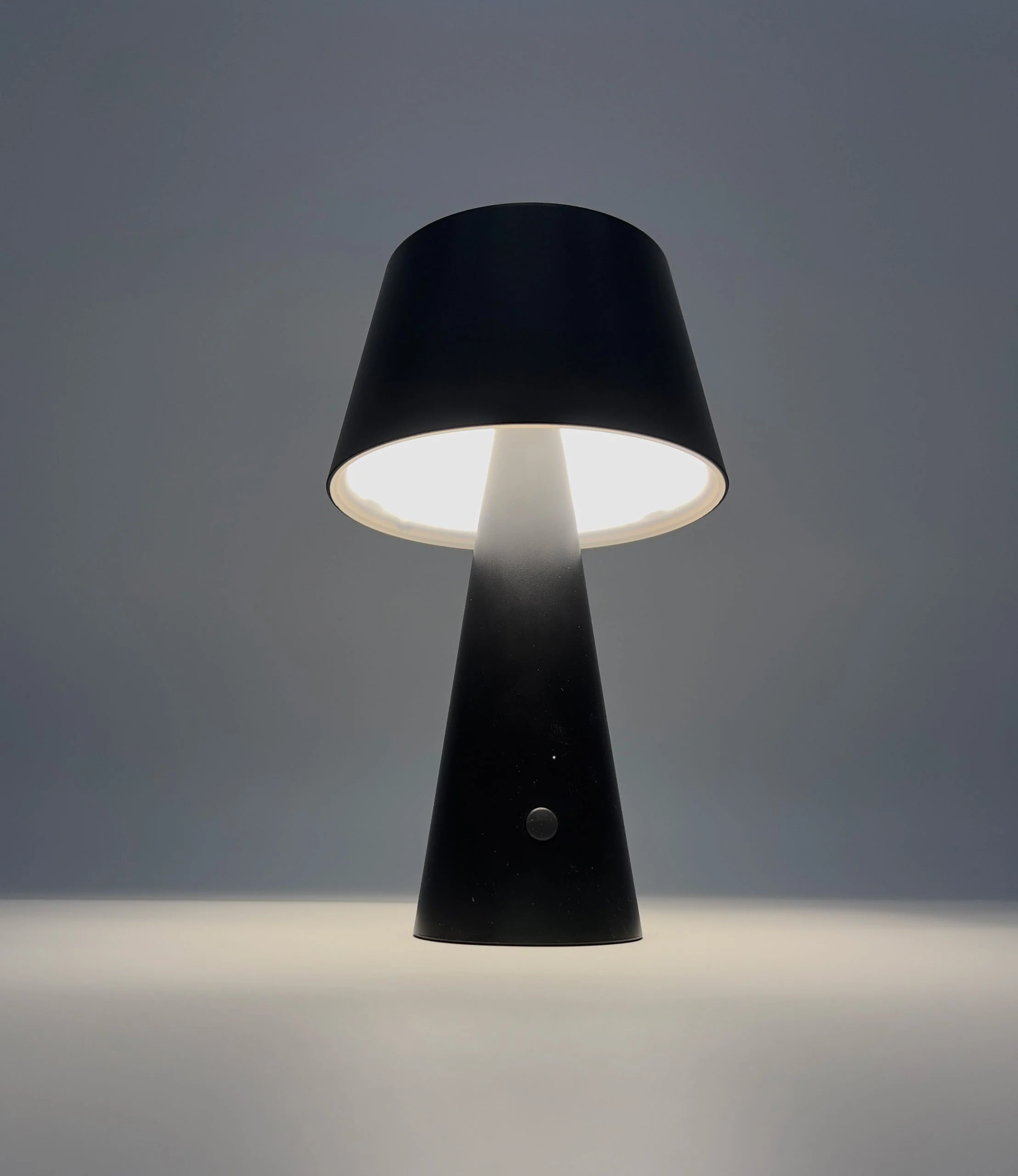 Lampada da Tavolo Solare - Nera - Image 2